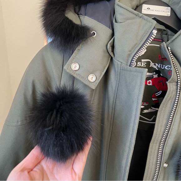 NEW🍉Moose Knuckles Stirling Down Jacket Parka Shearling Trim Green Black Pom - Picture 4 of 15